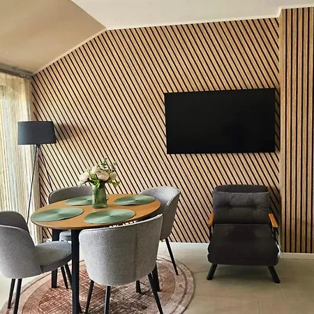 Hetvezer Penthouse סגד