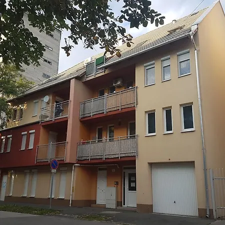 Apartament Hetvezer Penthouse *