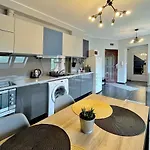 Hetvezer Penthouse Apartamento *
