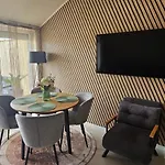 Hetvezer Penthouse Apartamento *
