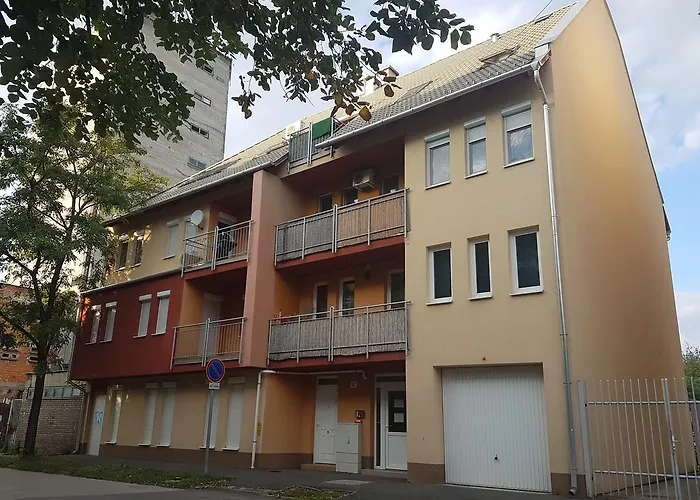 Апартаменты Hetvezer Penthouse *